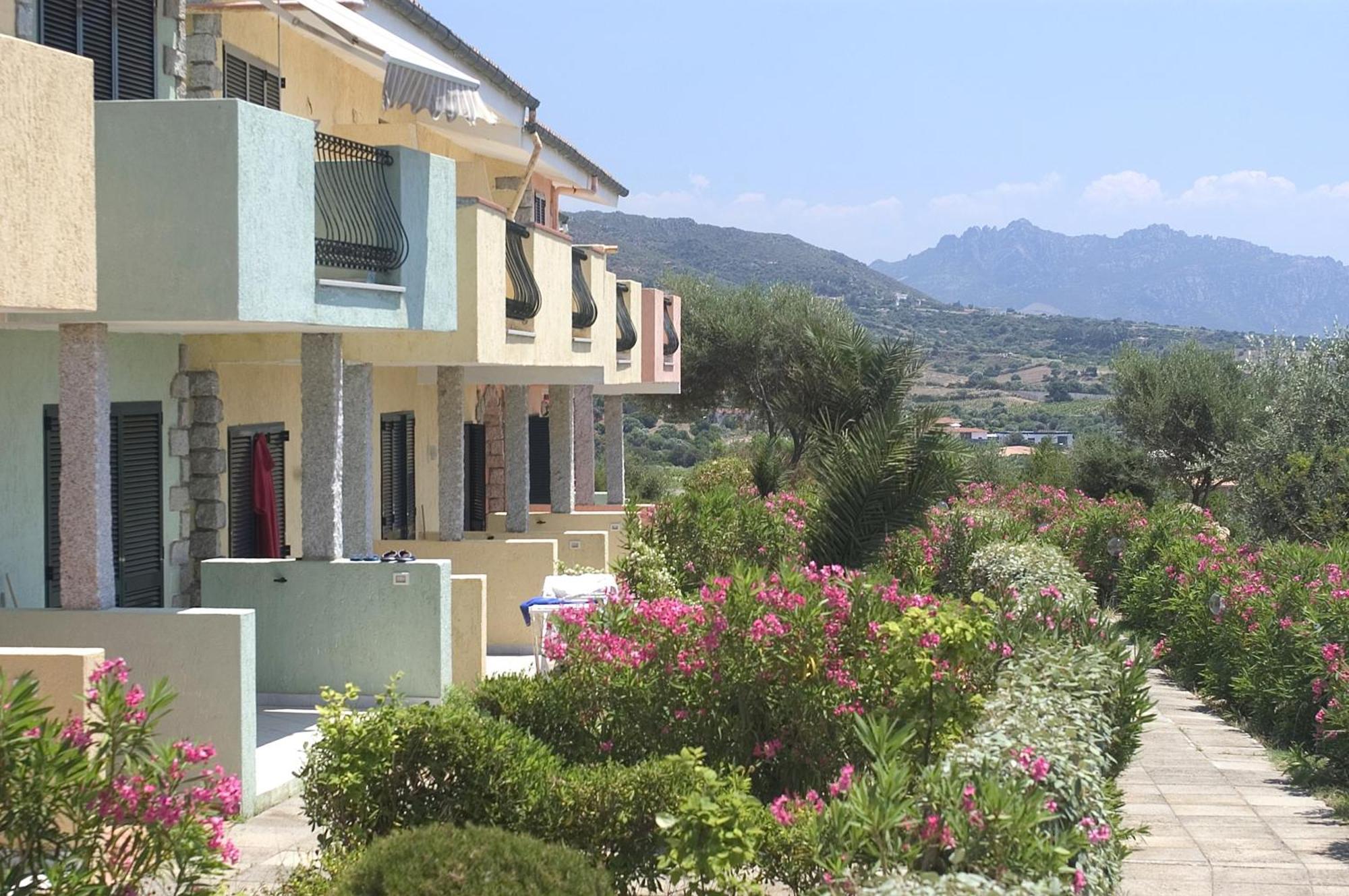 Borgo Del Tennis - Sa Ventana 2 Badesi Esterno foto
